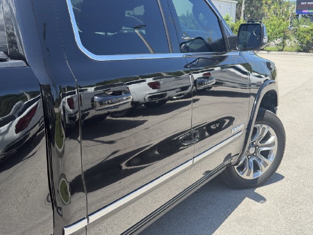Used 2023 RAM 1500 Limited w/ Body Color Bumper Group AWD/4WD image 8
