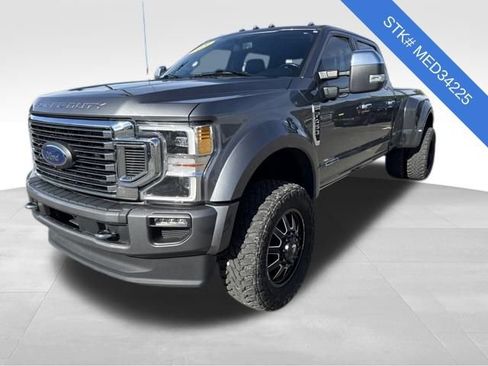 Used 2021 Ford F450 Platinum w/ FX4 Off-Road Package image 3