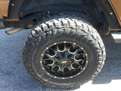 Used 2011 Jeep Wrangler Unlimited 70th Anniversary w/ Dual Top Group image 8