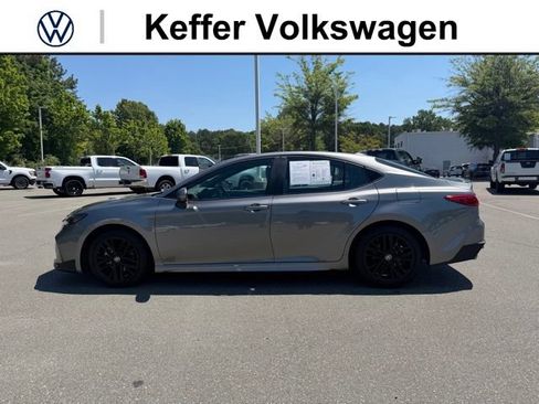 Used 2025 Toyota Camry SE FWD image 2