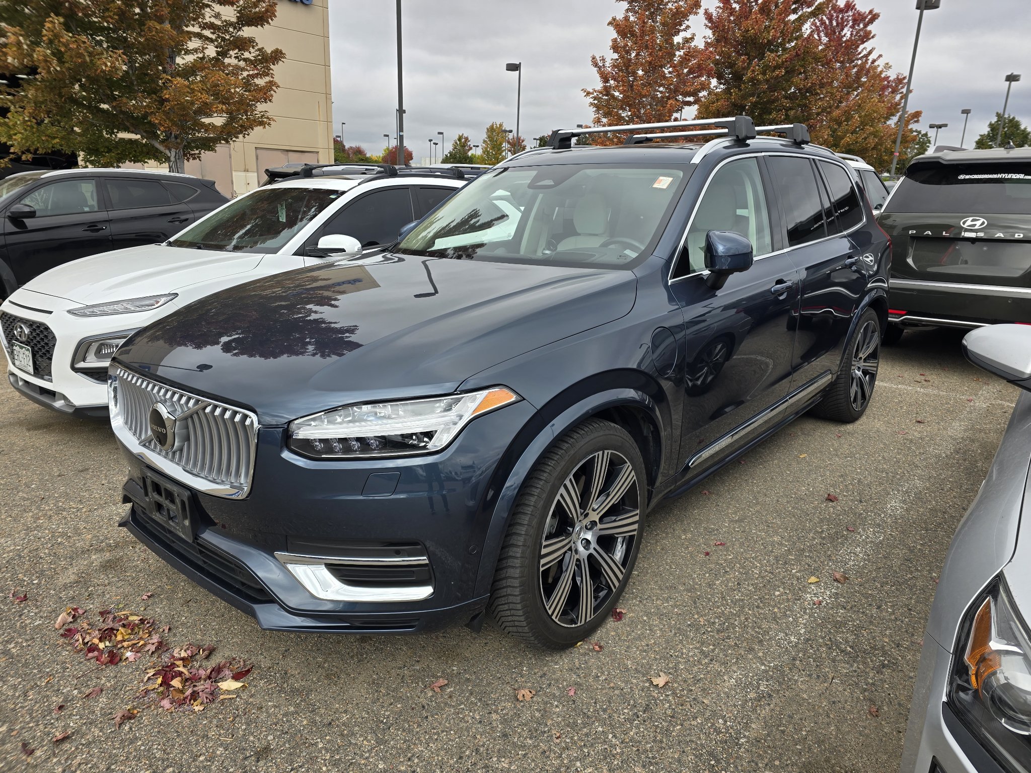 Used 2024 Volvo XC90 T8 Ultimate AWD/4WD image 13