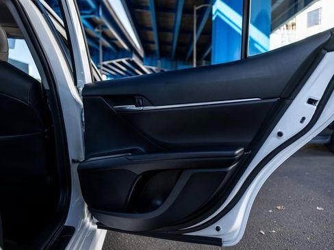 Used 2024 Toyota Camry SE image 35