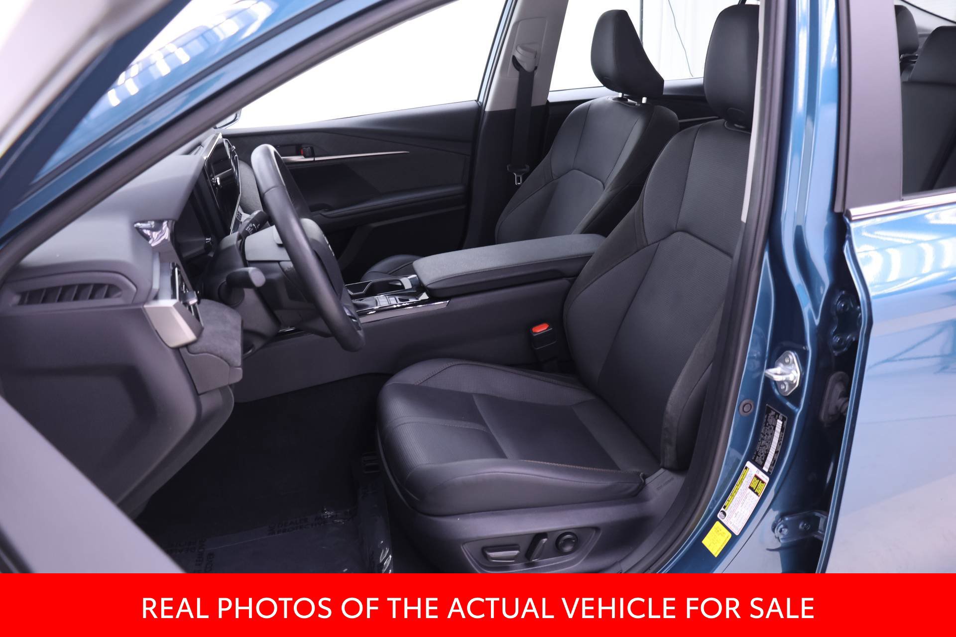 Certified 2025 Toyota Camry XLE w/ Premium Plus Package AWD/4WD image 4