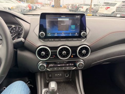 Used 2025 Nissan Sentra SR w/ Midnight Edition image 10