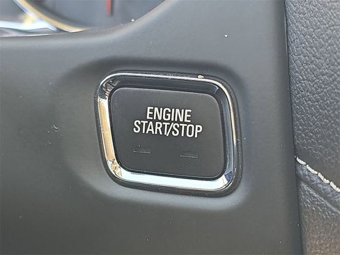 Used 2023 GMC Acadia Denali w/ Denali Ultimate Package image 17