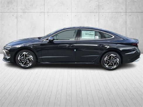 New 2026 Hyundai Sonata SEL image 2