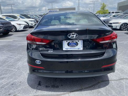 Used 2018 Hyundai Elantra SE FWD image 6