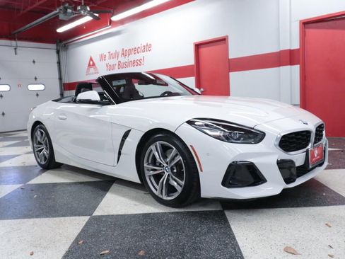 Used 2025 BMW Z4 sDrive30i image 2