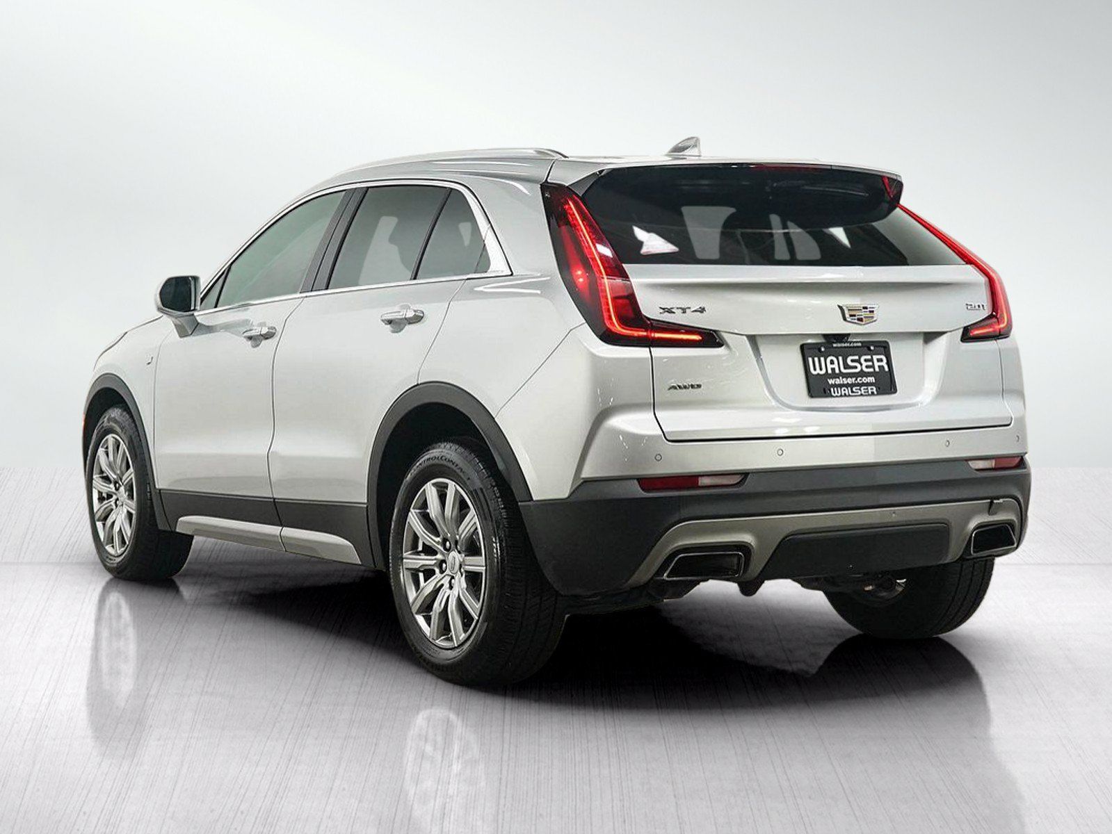 Used 2019 Cadillac XT4 Premium Luxury w/ Cold Weather Package AWD/4WD image 3