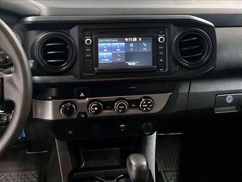 Used 2019 Toyota Tacoma SR AWD/4WD image 16