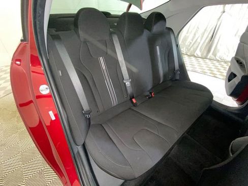 Used 2024 Hyundai Elantra SEL FWD image 10