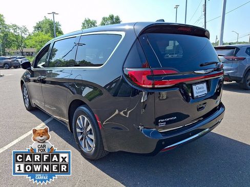 Used 2025 Chrysler Pacifica Select FWD image 6