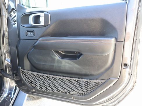 Used 2022 Jeep Gladiator Mojave w/ LED Lighting Group image 8