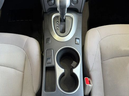 Used 2012 Nissan Rogue SV image 18