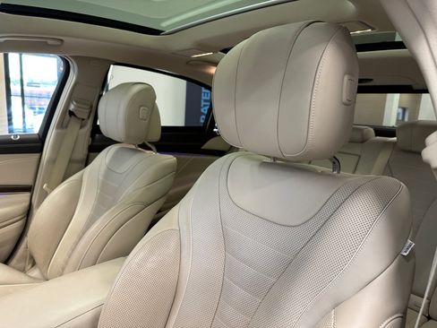 Used 2014 Mercedes-Benz S 550 Sedan image 17