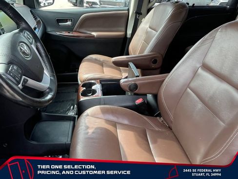 Used 2018 Toyota Sienna Limited Premium FWD image 10