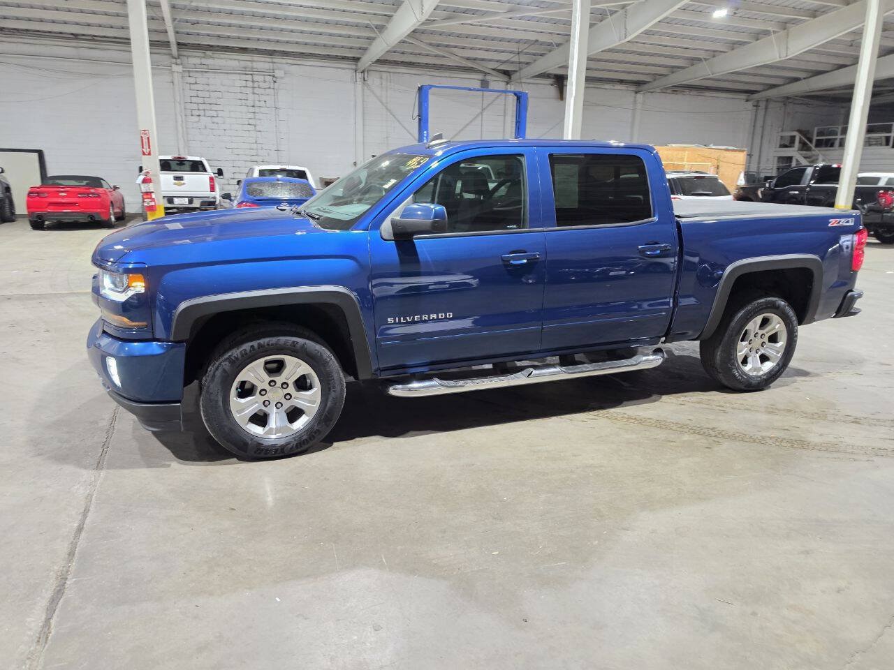 Used 2017 Chevrolet Silverado 1500 LT w/ All Star Edition AWD/4WD image 3