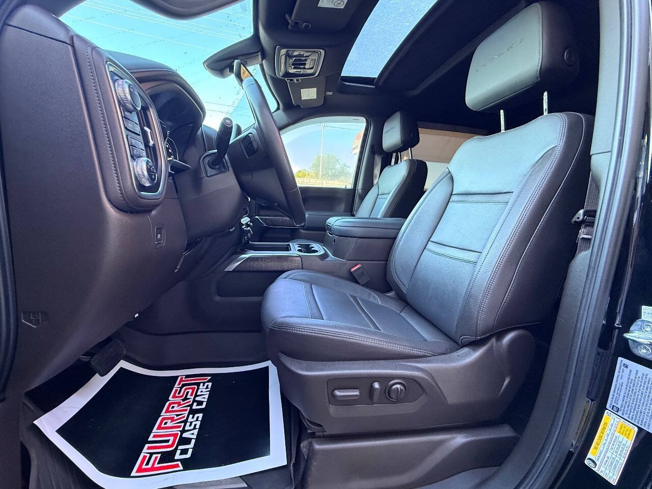 Used 2022 GMC Sierra 3500 Denali w/ Denali Ultimate Package AWD/4WD image 24