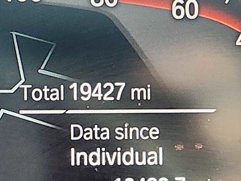 Used 2022 BMW X6 xDrive40i w/ Executive Package image 18