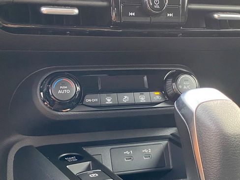 New 2026 Nissan Kicks SV image 25