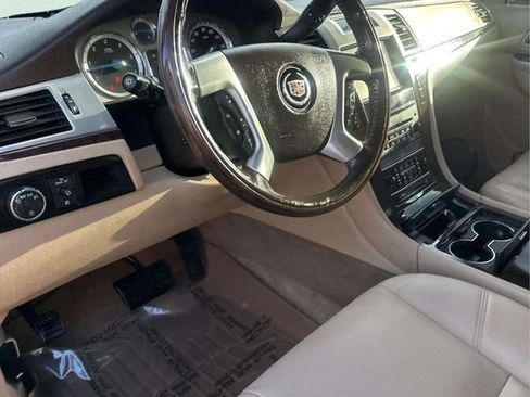Used 2013 Cadillac Escalade ESV Premium AWD/4WD image 11