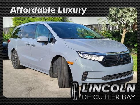 Used 2024 Honda Odyssey Elite image 1