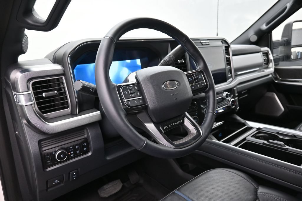 Used 2025 Ford F450 Platinum w/ FX4 Off-Road Package AWD/4WD image 18