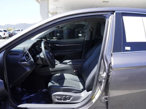 Used 2022 Toyota Camry SE FWD image 20