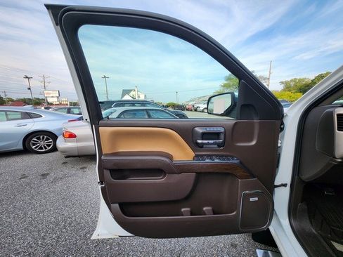 Used 2017 GMC Sierra 1500 Denali image 9
