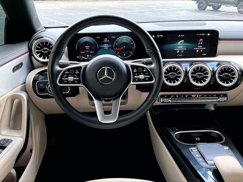Certified 2022 Mercedes-Benz CLA 250 image 5