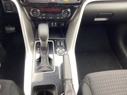 Used 2024 Mitsubishi Eclipse Cross LE image 19