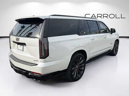 Certified 2025 Cadillac Escalade ESV V AWD/4WD image 3