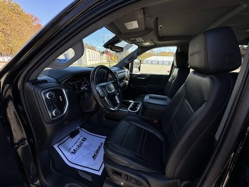 Used 2021 GMC Sierra 2500 Denali w/ Denali Ultimate Package image 9