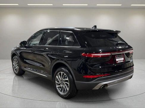 Certified 2022 Lincoln Corsair Standard w/ Equipment Group 101A image 17