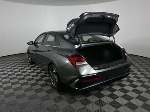 Used 2024 Hyundai Elantra SEL w/ Convenience Package FWD image 29