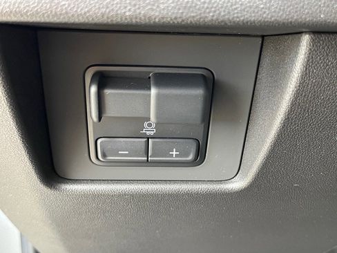 Used 2023 GMC Canyon AT4 w/ AT4 Premium Package image 14