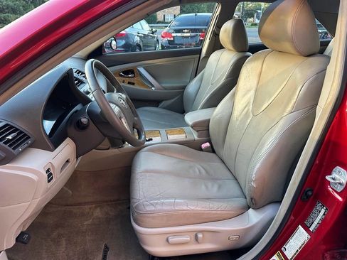 Used 2007 Toyota Camry XLE image 12