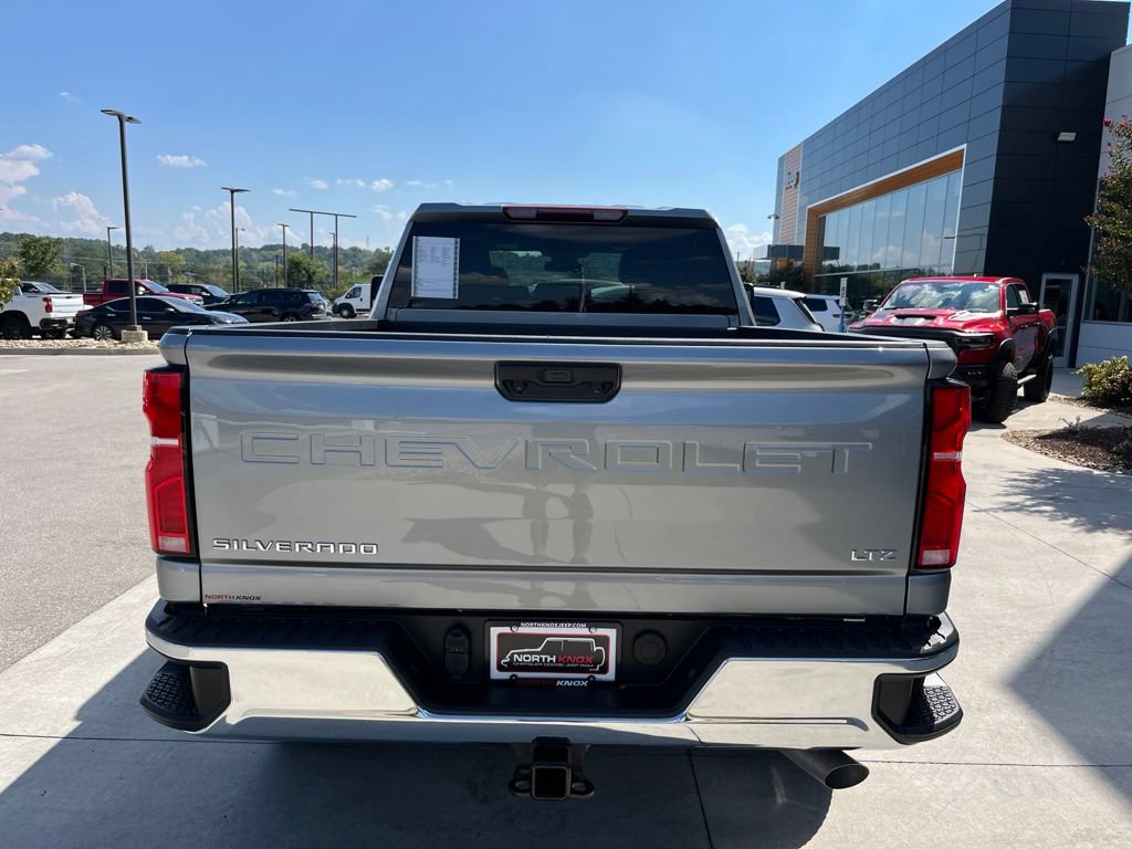 Used 2025 Chevrolet Silverado 2500 LTZ w/ LTZ Convenience Package AWD/4WD image 20
