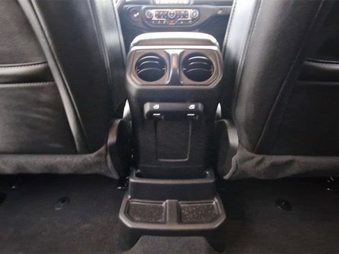 Used 2023 Jeep Wrangler Sport image 23