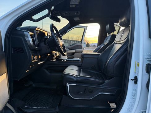 Used 2024 Ford F350 Platinum image 24