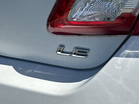 Used 2010 Toyota Camry image 23