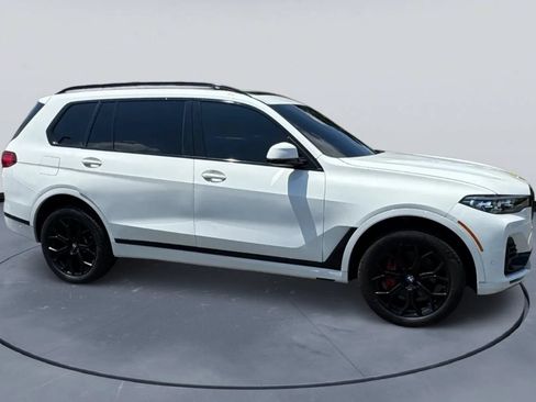 Used 2020 BMW X7 xDrive40i w/ Premium Package AWD/4WD image 4