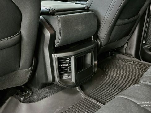Used 2025 RAM 1500 Warlock AWD/4WD image 27