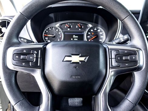Used 2025 Chevrolet Blazer LT image 17