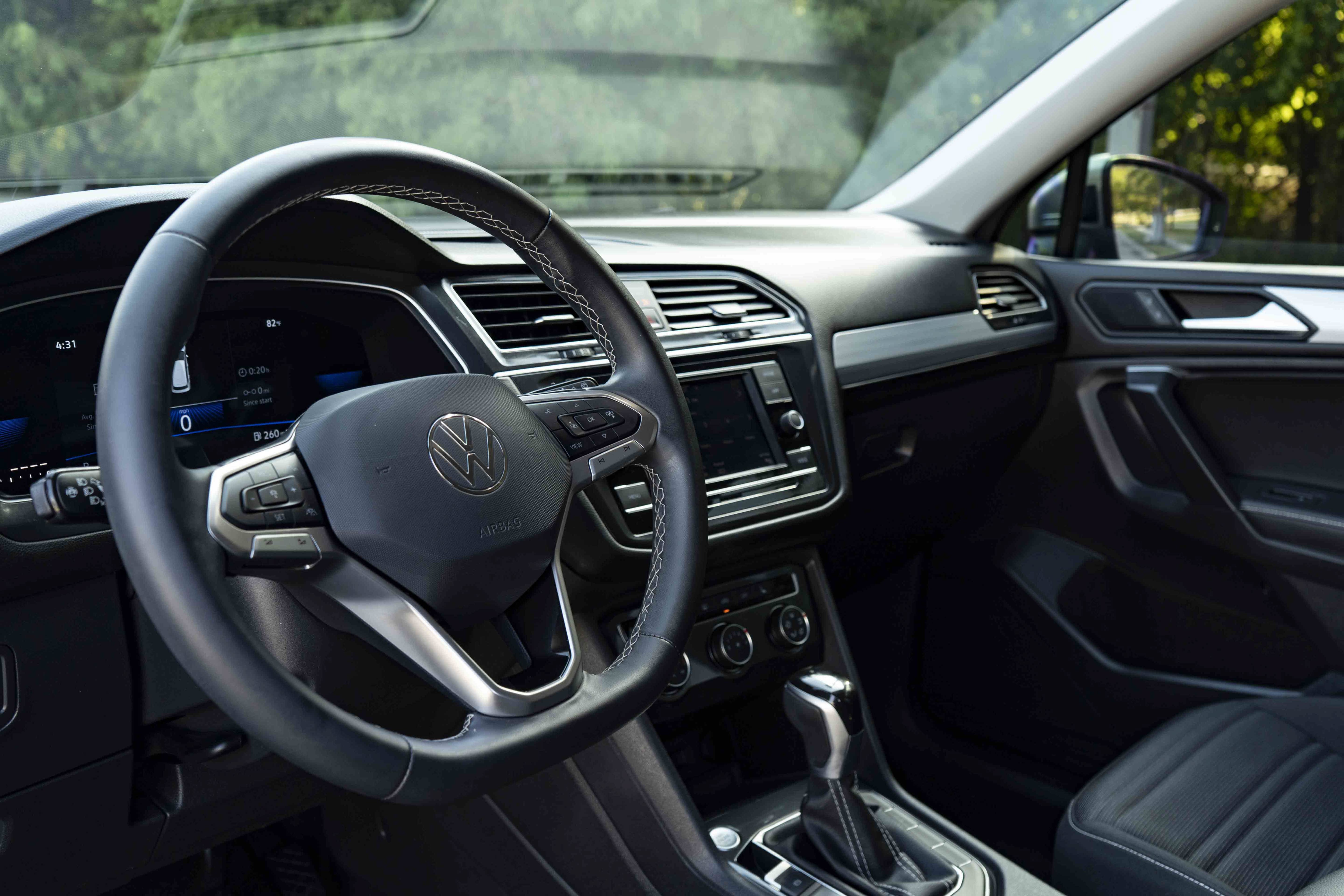Used 2024 Volkswagen Tiguan S FWD image 15
