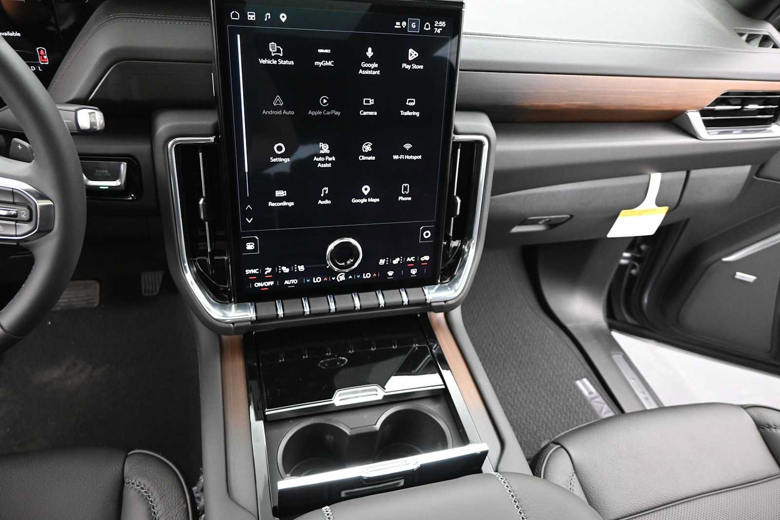 New 2026 GMC Yukon Denali w/ Sun & Power Step Package AWD/4WD image 22