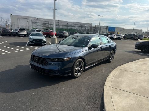 New 2026 Honda Accord EX-L image 4