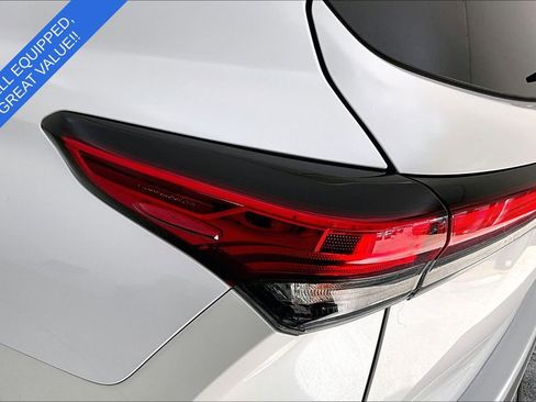 Used 2023 Toyota Highlander XSE AWD/4WD image 41