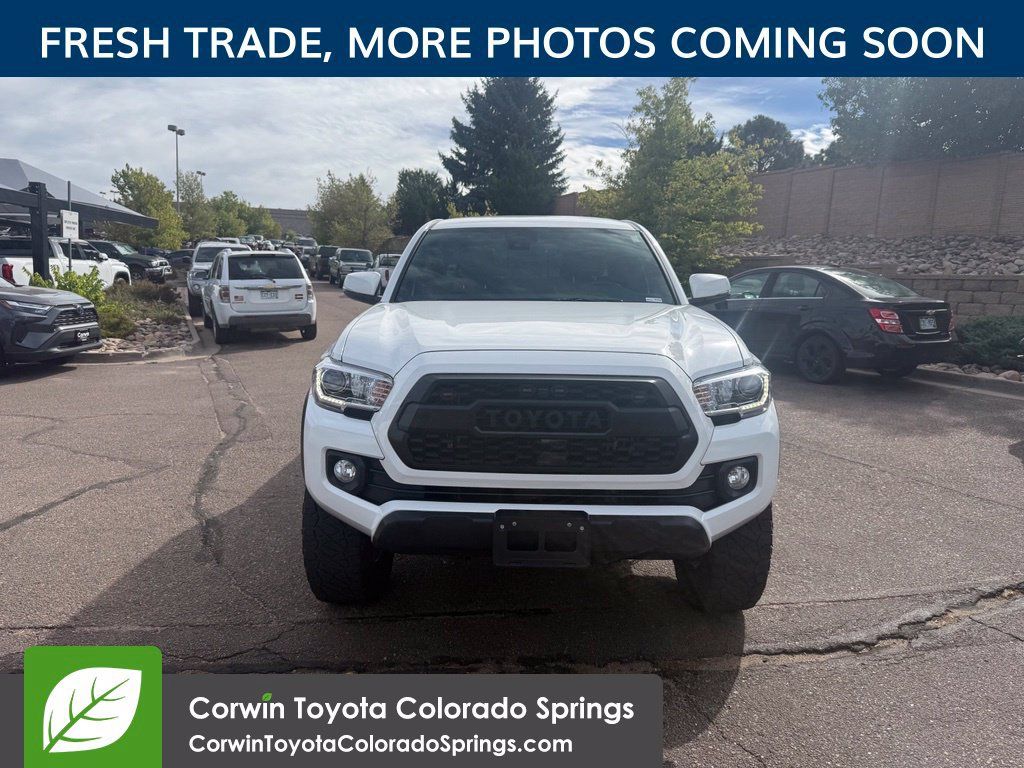 Used 2023 Toyota Tacoma TRD Off-Road w/ Technology Package AWD/4WD image 2