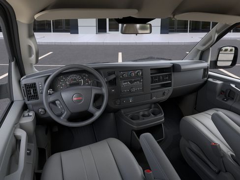 New 2026 GMC Savana 3500 w/ Driver Convenience Package RWD image 46